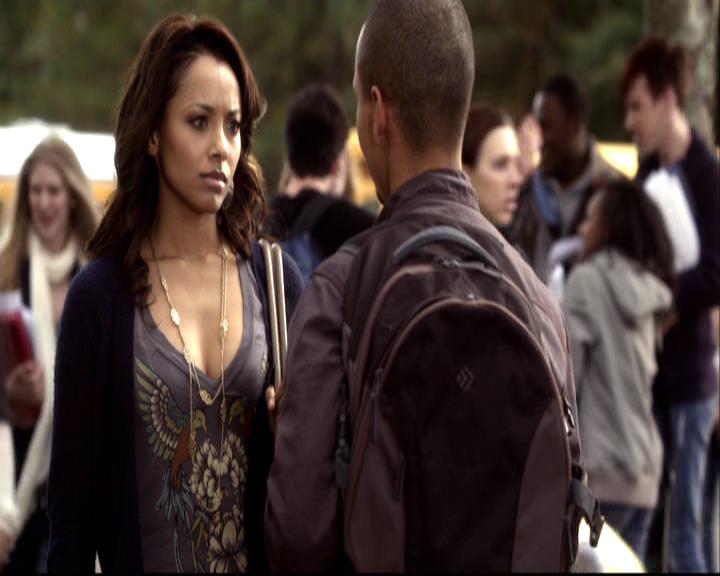 VampireDiariesWorld-dot-org_2x10TheSacrifce0323.jpg