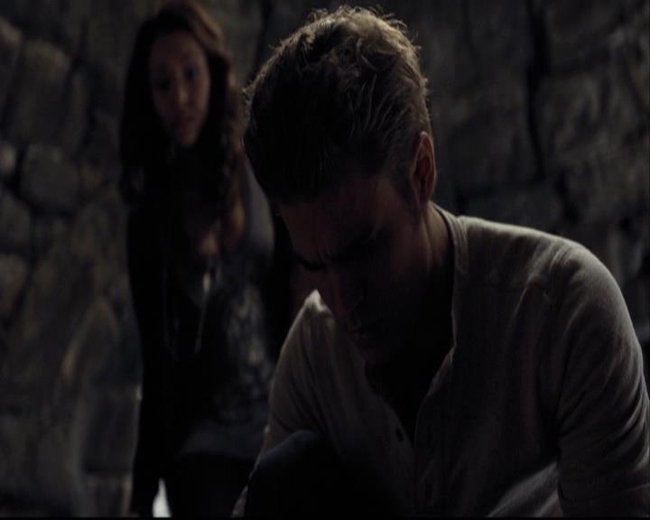 VampireDiariesWorld-dot-org_2x10TheSacrifce1307.jpg