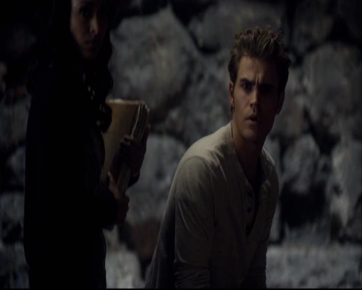 VampireDiariesWorld-dot-org_2x10TheSacrifce1309.jpg