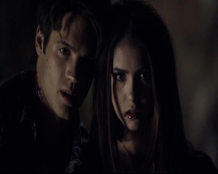 VampireDiariesWorld-dot-org_2x10TheSacrifce1314.jpg