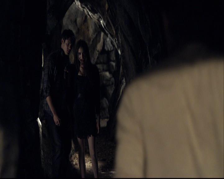 VampireDiariesWorld-dot-org_2x10TheSacrifce1316.jpg