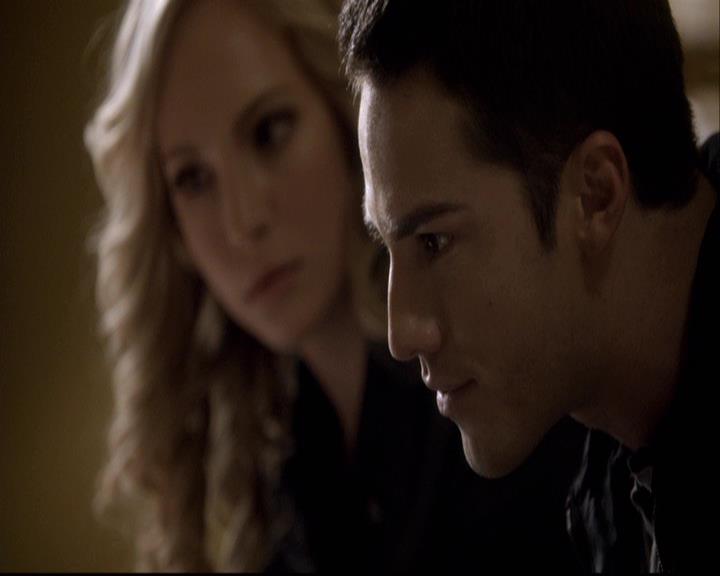 VampireDiariesWorld-dot-org_2x10TheSacrifce1465.jpg