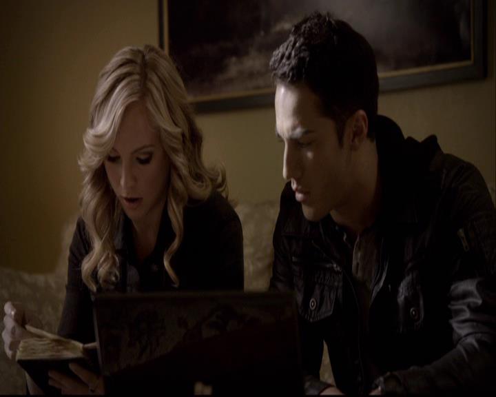 VampireDiariesWorld-dot-org_2x10TheSacrifce1473.jpg