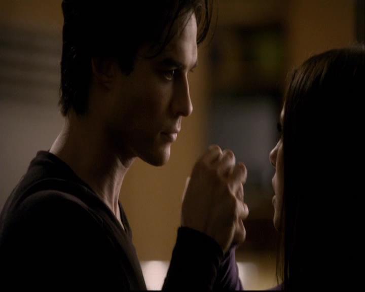 VampireDiariesWorld-dot-org_2x10TheSacrifce1627.jpg