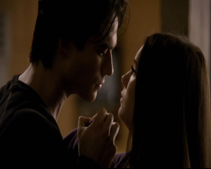 VampireDiariesWorld-dot-org_2x10TheSacrifce1630.jpg
