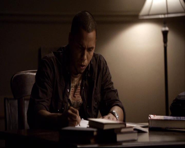 VampireDiariesWorld-dot-org_2x10TheSacrifce1654.jpg