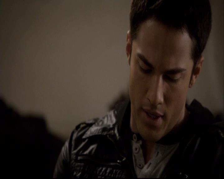 VampireDiariesWorld-dot-org_2x10TheSacrifce1736.jpg