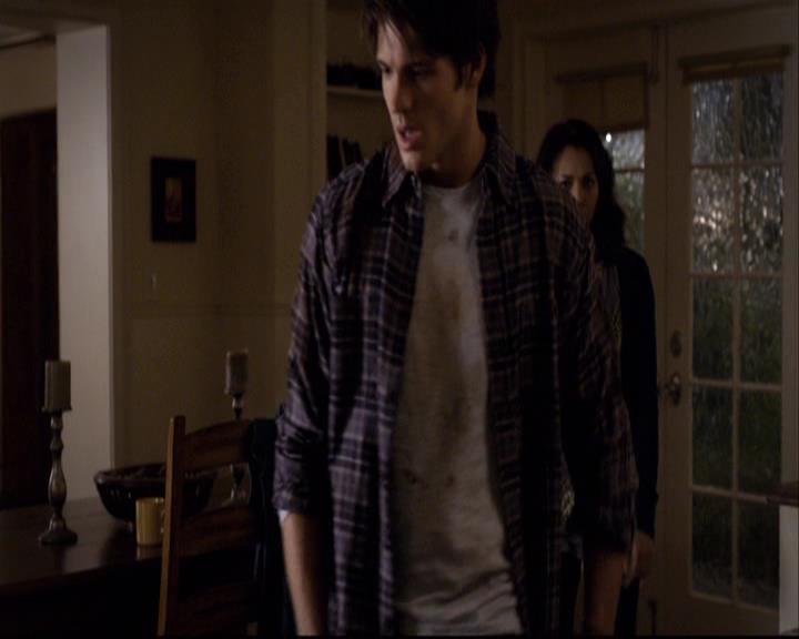 VampireDiariesWorld-dot-org_2x10TheSacrifce1991.jpg