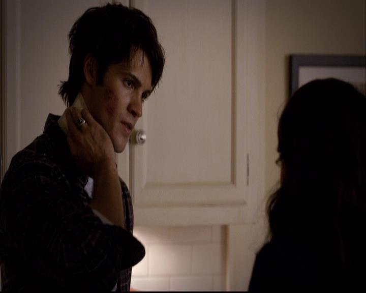 VampireDiariesWorld-dot-org_2x10TheSacrifce2009.jpg