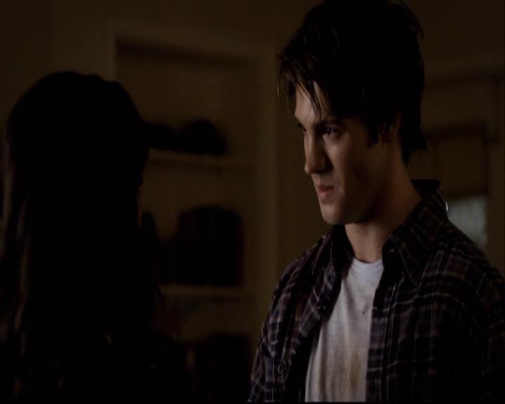 VampireDiariesWorld-dot-org_2x10TheSacrifce2044.jpg