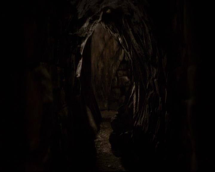 VampireDiariesWorld-dot-org_2x10TheSacrifce2124.jpg