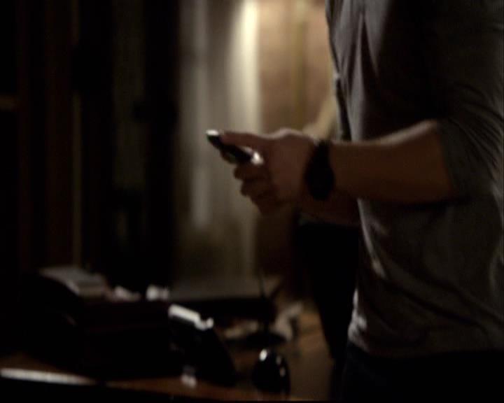 VampireDiariesWorld-dot-org_2x11ByTheLightOfTheMoon0021.jpg