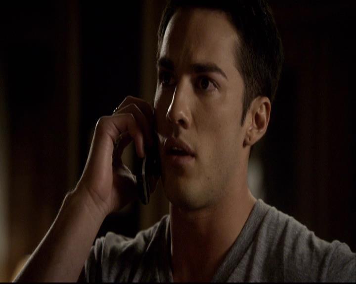 VampireDiariesWorld-dot-org_2x11ByTheLightOfTheMoon0032.jpg