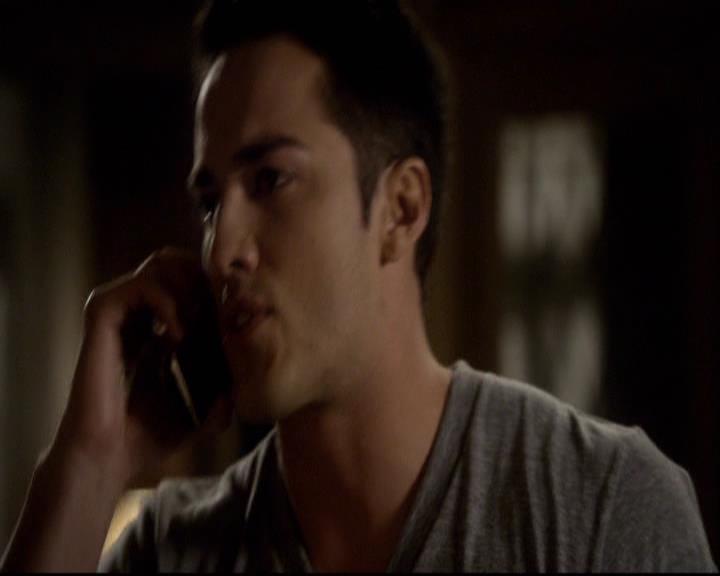 VampireDiariesWorld-dot-org_2x11ByTheLightOfTheMoon0038.jpg