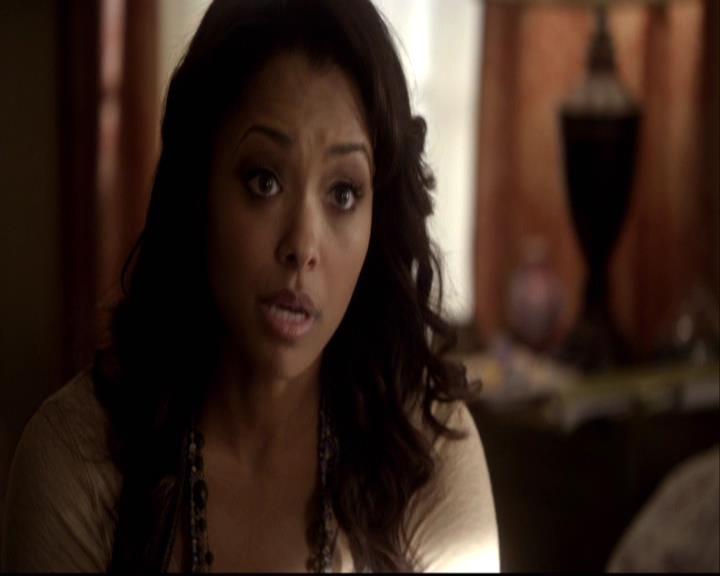 VampireDiariesWorld-dot-org_2x11ByTheLightOfTheMoon0080.jpg