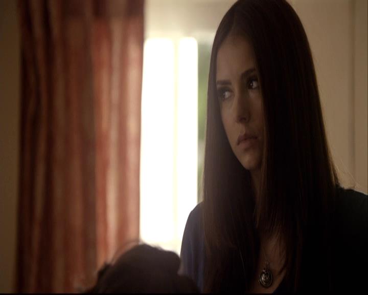 VampireDiariesWorld-dot-org_2x11ByTheLightOfTheMoon0100.jpg