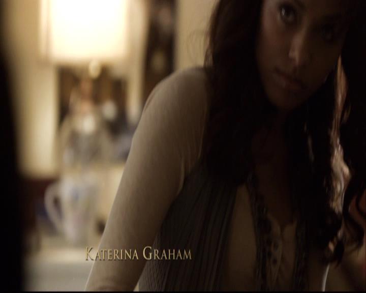 VampireDiariesWorld-dot-org_2x11ByTheLightOfTheMoon0104.jpg