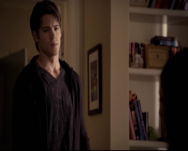 VampireDiariesWorld-dot-org_2x11ByTheLightOfTheMoon0113.jpg