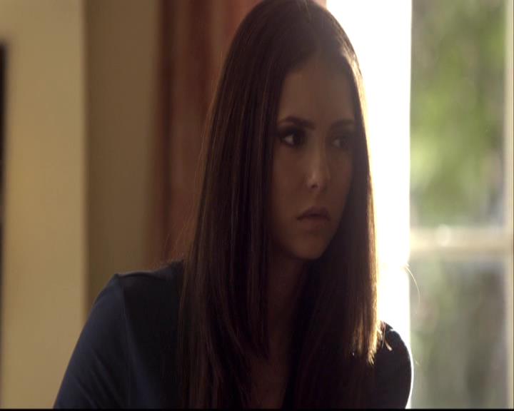 VampireDiariesWorld-dot-org_2x11ByTheLightOfTheMoon0132.jpg