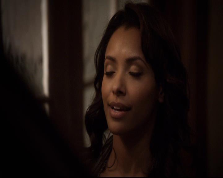 VampireDiariesWorld-dot-org_2x11ByTheLightOfTheMoon0145.jpg