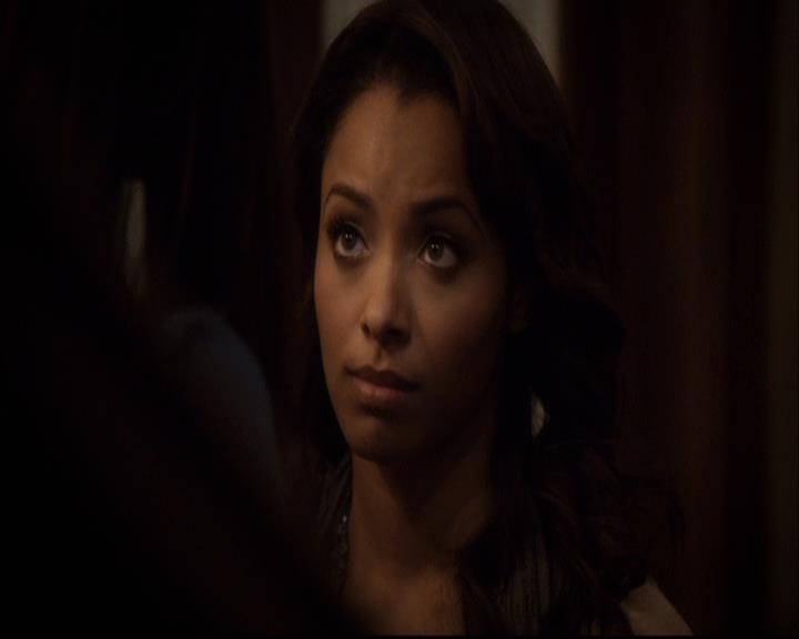 VampireDiariesWorld-dot-org_2x11ByTheLightOfTheMoon0166.jpg