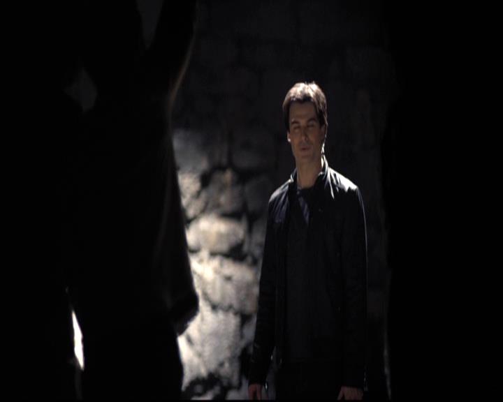 VampireDiariesWorld-dot-org_2x11ByTheLightOfTheMoon0198.jpg