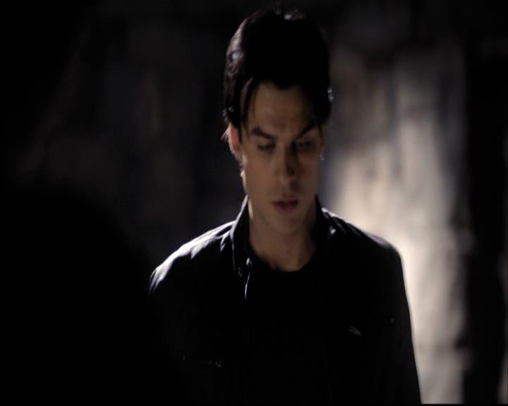 VampireDiariesWorld-dot-org_2x11ByTheLightOfTheMoon0204.jpg