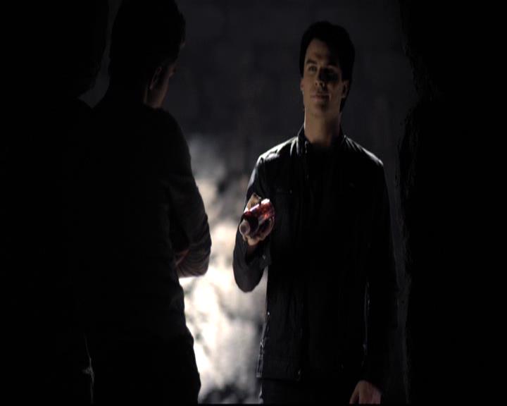 VampireDiariesWorld-dot-org_2x11ByTheLightOfTheMoon0209.jpg