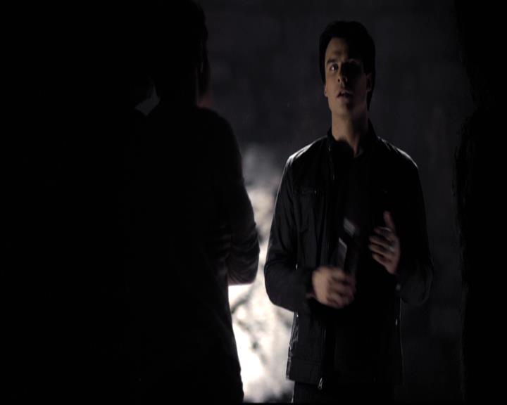 VampireDiariesWorld-dot-org_2x11ByTheLightOfTheMoon0214.jpg