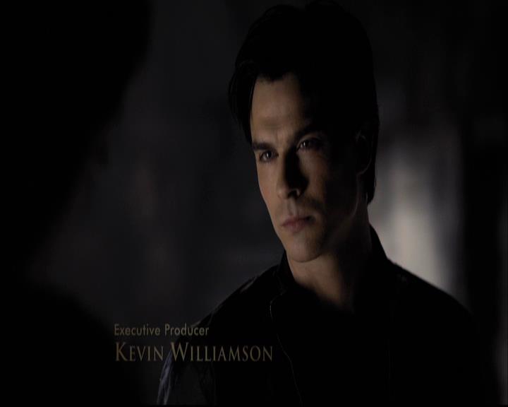 VampireDiariesWorld-dot-org_2x11ByTheLightOfTheMoon0225.jpg