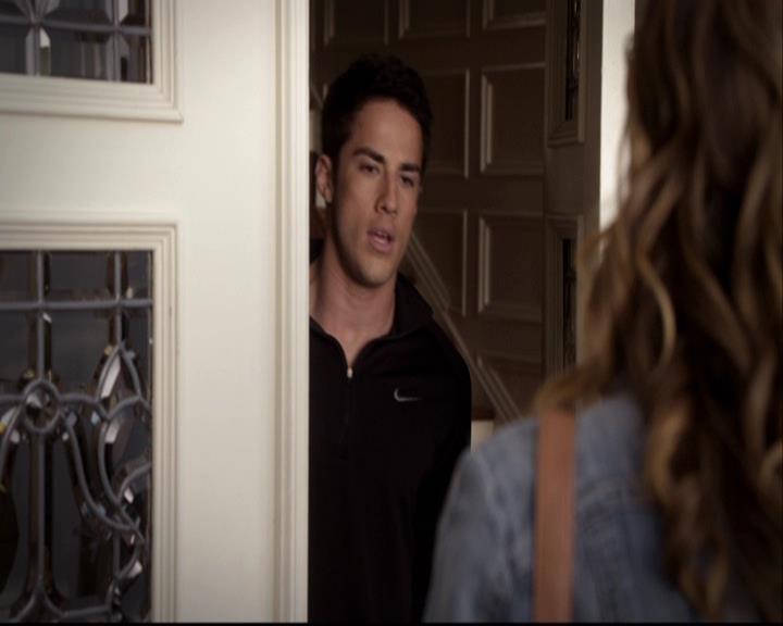 VampireDiariesWorld-dot-org_2x11ByTheLightOfTheMoon0251.jpg