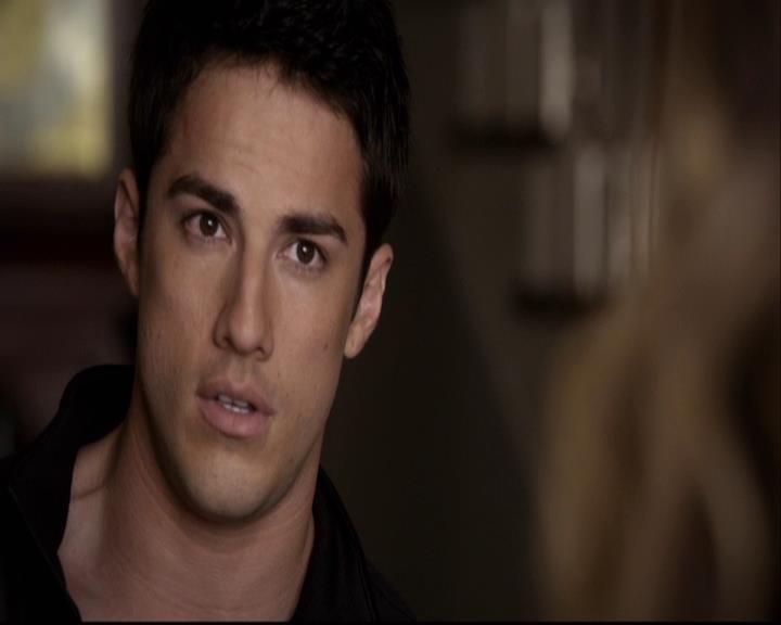 VampireDiariesWorld-dot-org_2x11ByTheLightOfTheMoon0261.jpg