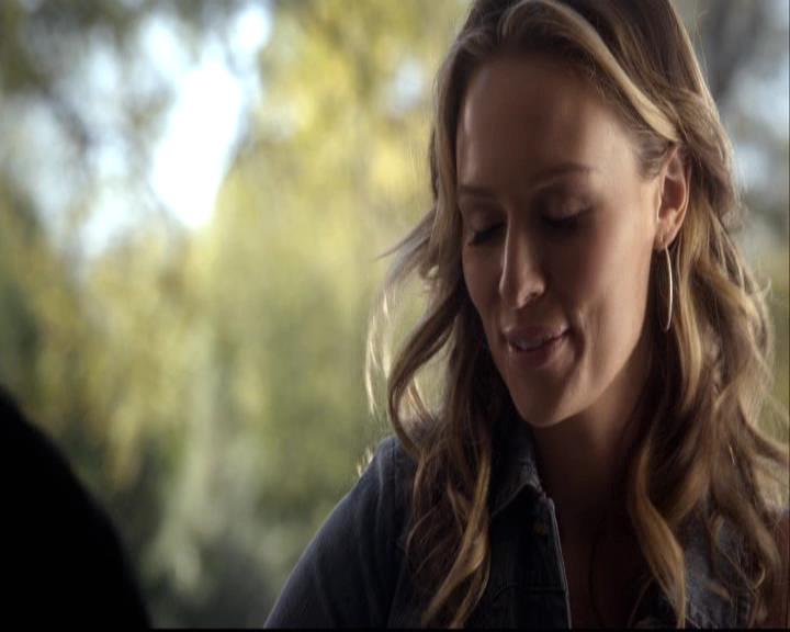 VampireDiariesWorld-dot-org_2x11ByTheLightOfTheMoon0264.jpg