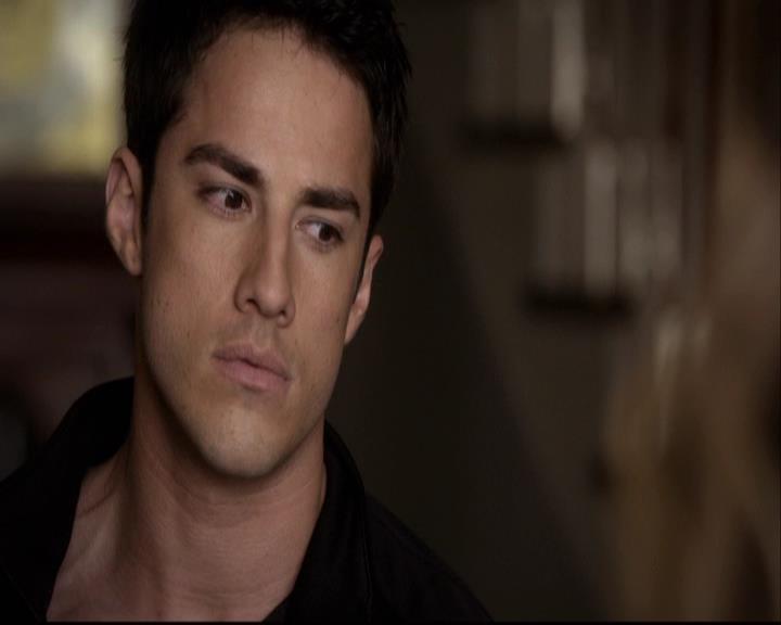 VampireDiariesWorld-dot-org_2x11ByTheLightOfTheMoon0268.jpg