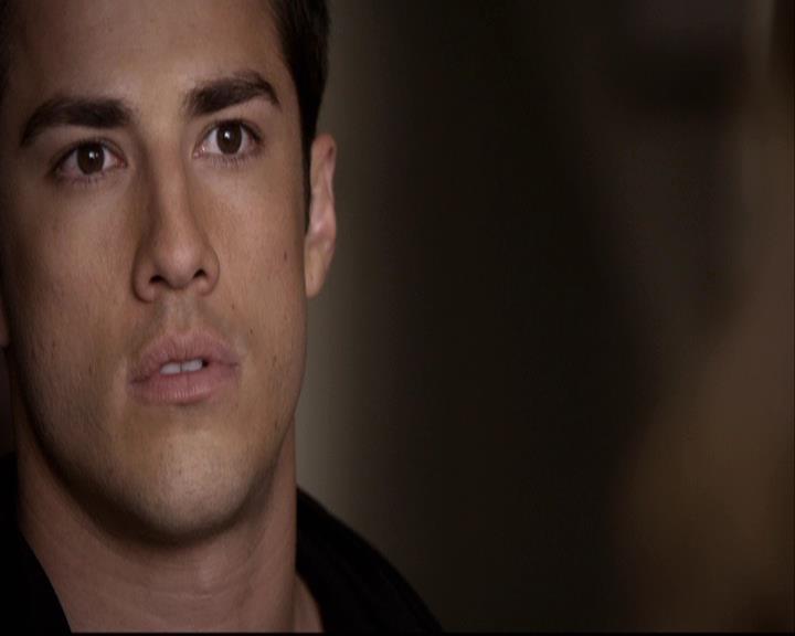 VampireDiariesWorld-dot-org_2x11ByTheLightOfTheMoon0278.jpg