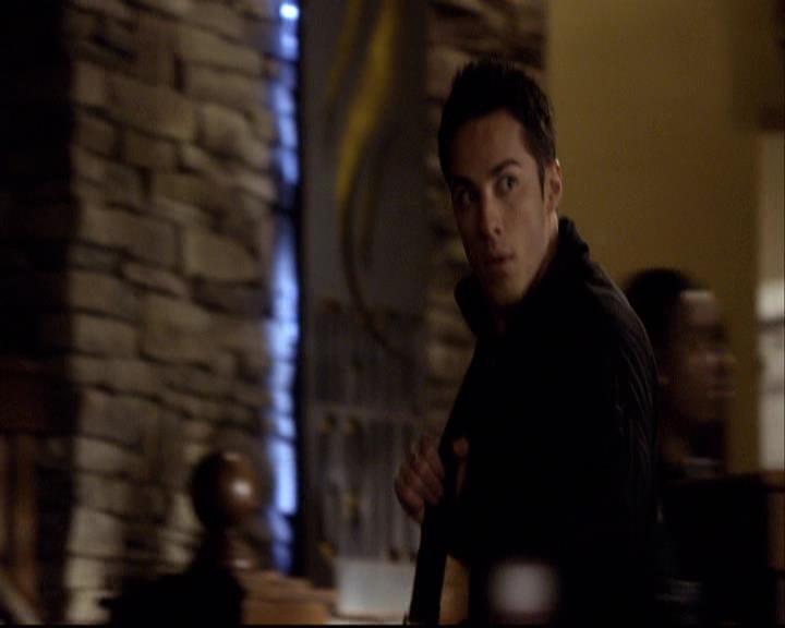 VampireDiariesWorld-dot-org_2x11ByTheLightOfTheMoon0299.jpg