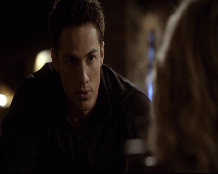 VampireDiariesWorld-dot-org_2x11ByTheLightOfTheMoon0305.jpg