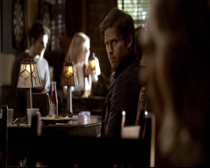 VampireDiariesWorld-dot-org_2x11ByTheLightOfTheMoon0313.jpg