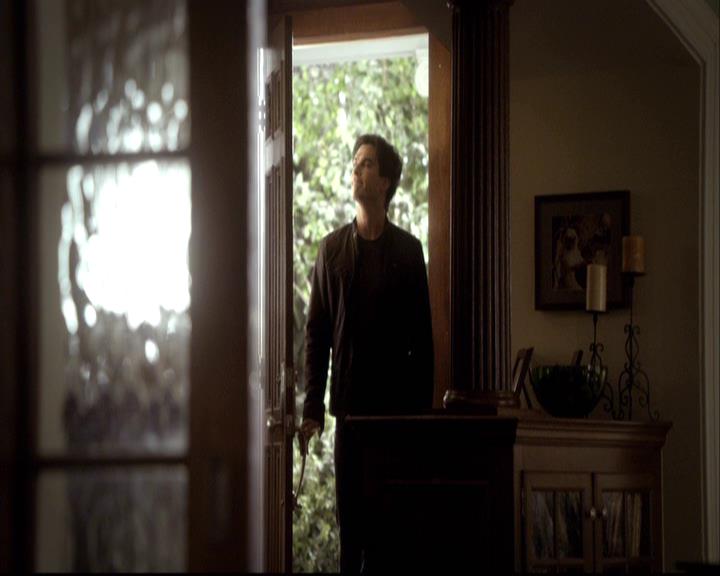 VampireDiariesWorld-dot-org_2x11ByTheLightOfTheMoon0327.jpg