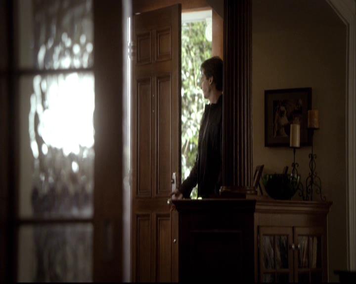 VampireDiariesWorld-dot-org_2x11ByTheLightOfTheMoon0328.jpg