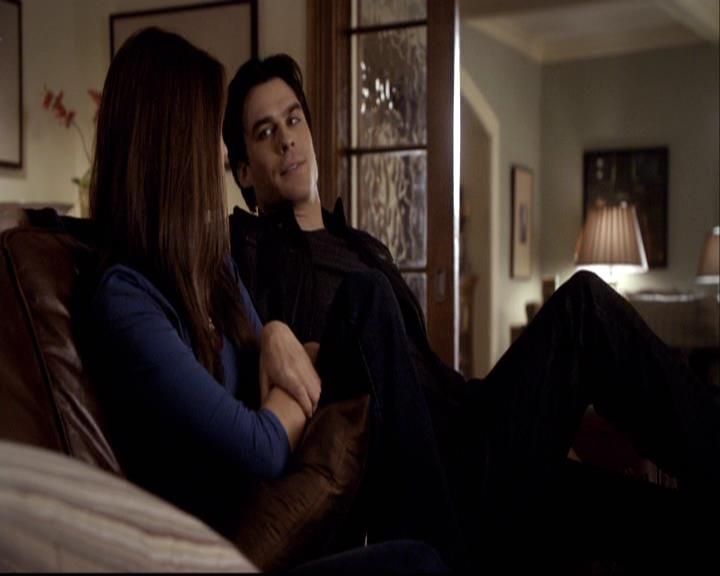 VampireDiariesWorld-dot-org_2x11ByTheLightOfTheMoon0352.jpg