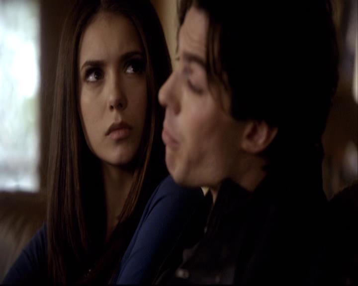 VampireDiariesWorld-dot-org_2x11ByTheLightOfTheMoon0370.jpg