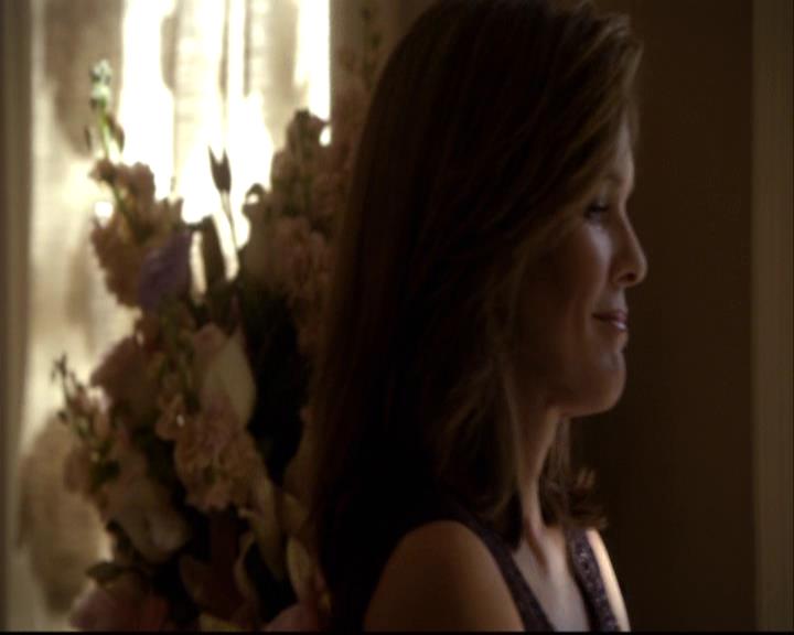 VampireDiariesWorld-dot-org_2x11ByTheLightOfTheMoon0465.jpg