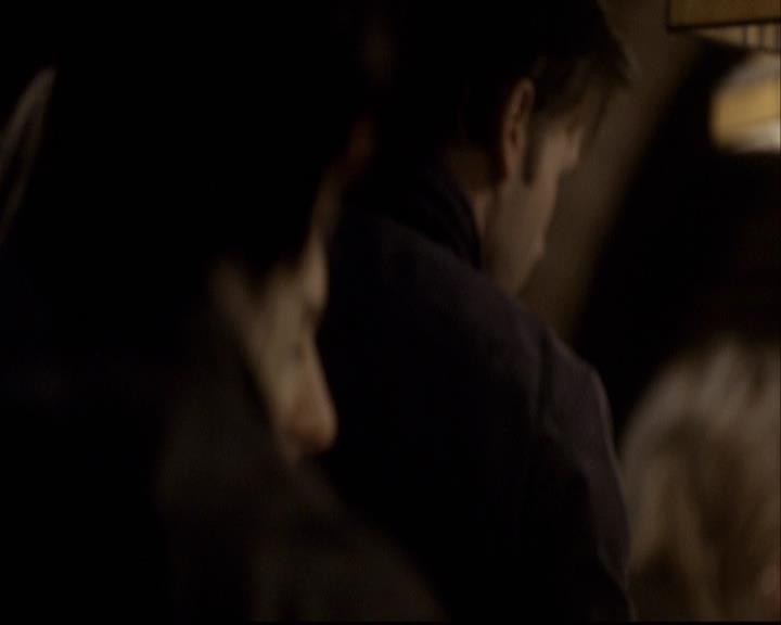 VampireDiariesWorld-dot-org_2x11ByTheLightOfTheMoon0750.jpg