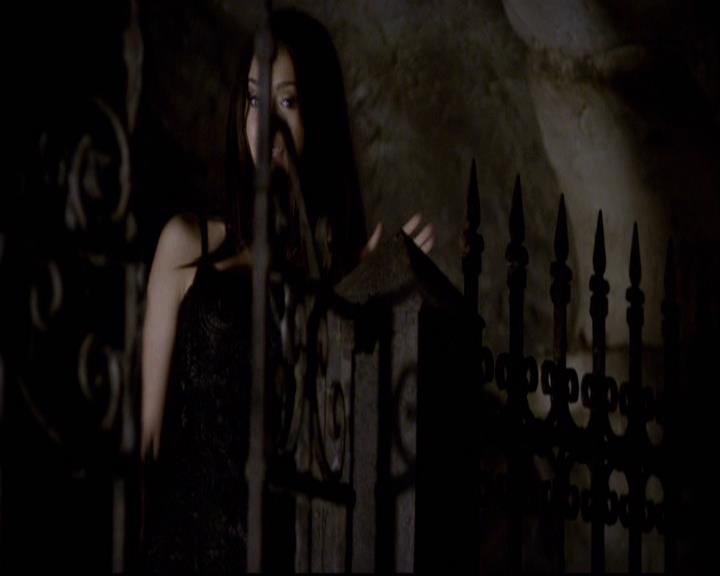 VampireDiariesWorld-dot-org_2x11ByTheLightOfTheMoon0765.jpg