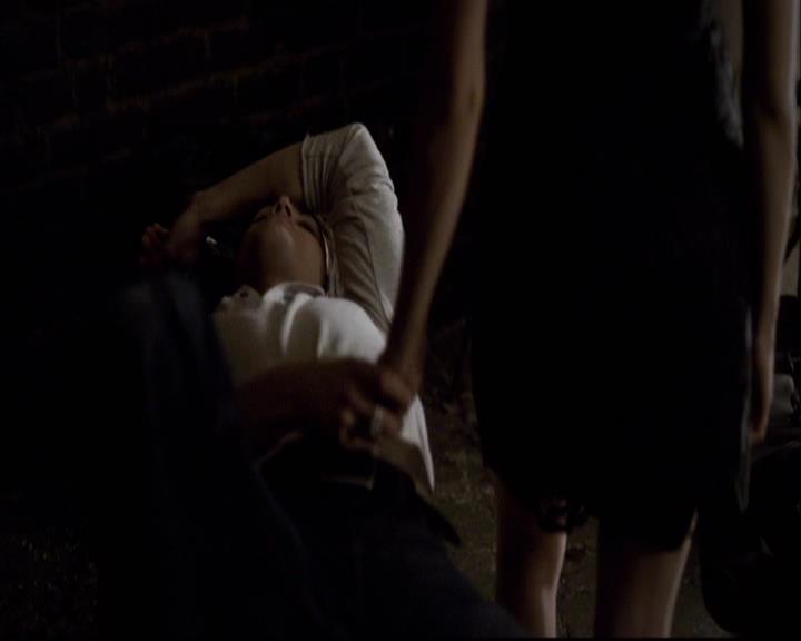 VampireDiariesWorld-dot-org_2x11ByTheLightOfTheMoon0780.jpg