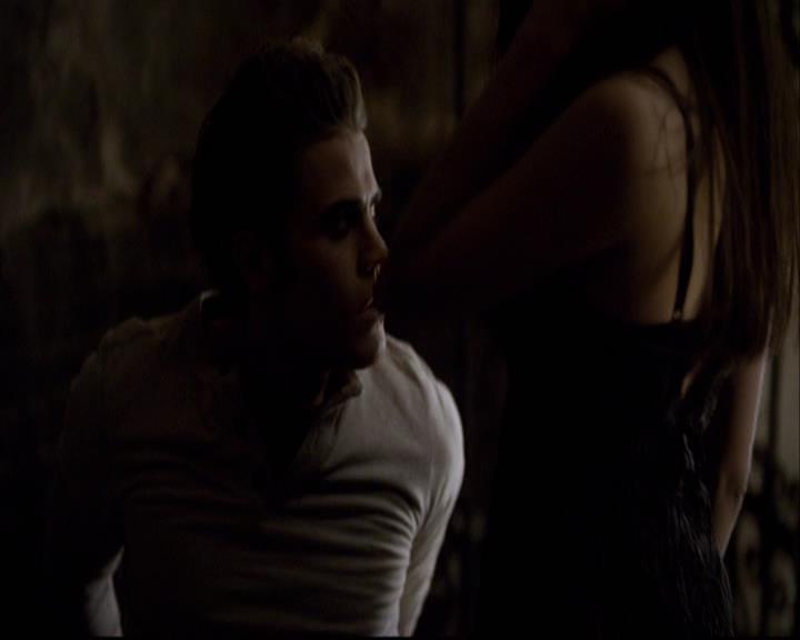 VampireDiariesWorld-dot-org_2x11ByTheLightOfTheMoon0783.jpg