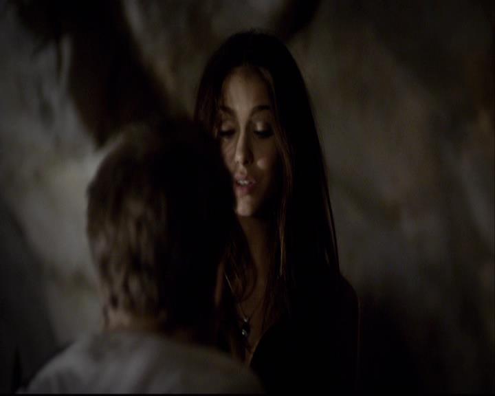 VampireDiariesWorld-dot-org_2x11ByTheLightOfTheMoon0815.jpg