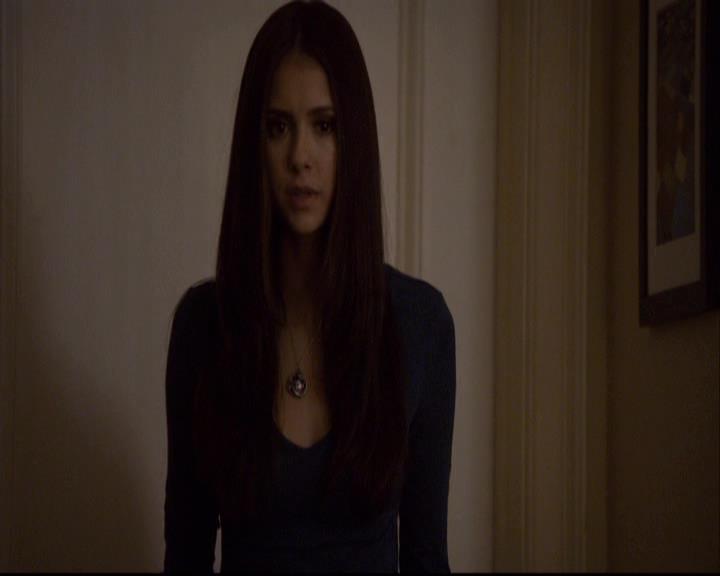 VampireDiariesWorld-dot-org_2x11ByTheLightOfTheMoon1110.jpg