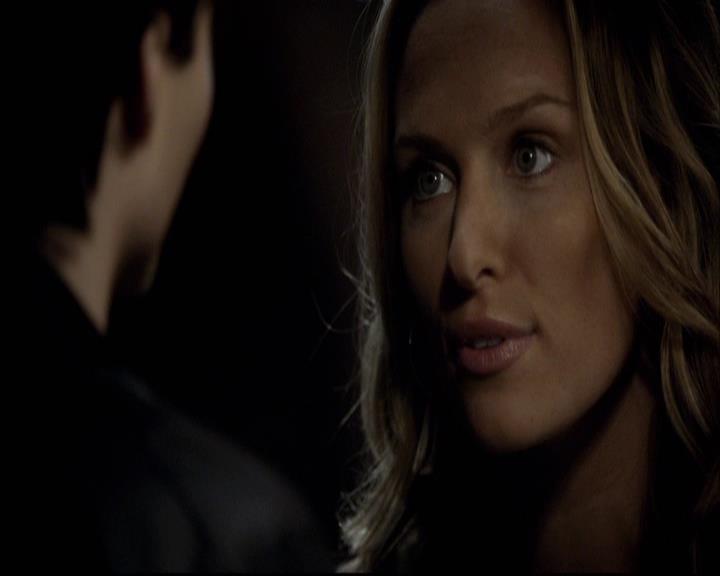 VampireDiariesWorld-dot-org_2x11ByTheLightOfTheMoon1439.jpg